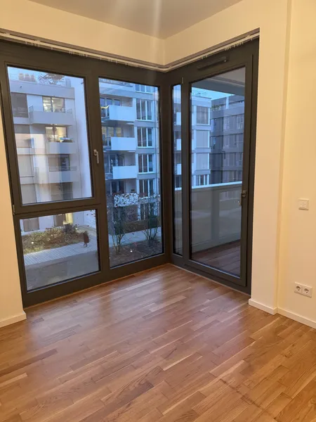 Lichtdurchflutete 2-Zimmer-Neubauwohnung mit Balkon im begehrten Luisenpark (Berlin-Mitte) — photo 1